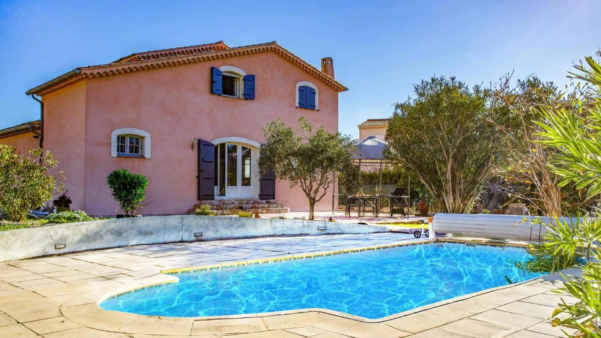 Villa Les Capucines By Villa Plus La Garde  La Garde (Var)